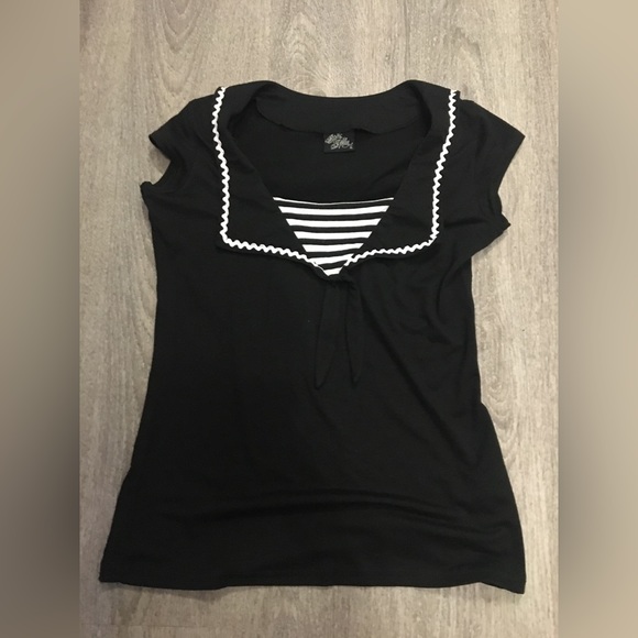 Rockabilly Ladies Extra Large Stretchy Black and White Sailor Top Vintage - Picture 1 of 3